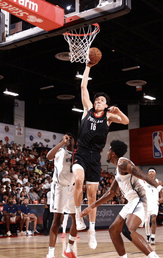 杨瀚森3场狂轰4个三分，CBA一赛季才进15个！感谢NBA解锁最强小杨