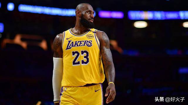 NBA传闻：勒布朗·詹姆斯与湖人队“从未讨论过”交易和买断