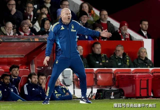 诺丁汉森林新帅肖恩戴奇继续禁止球员训练时佩戴保暖脖套和帽子!