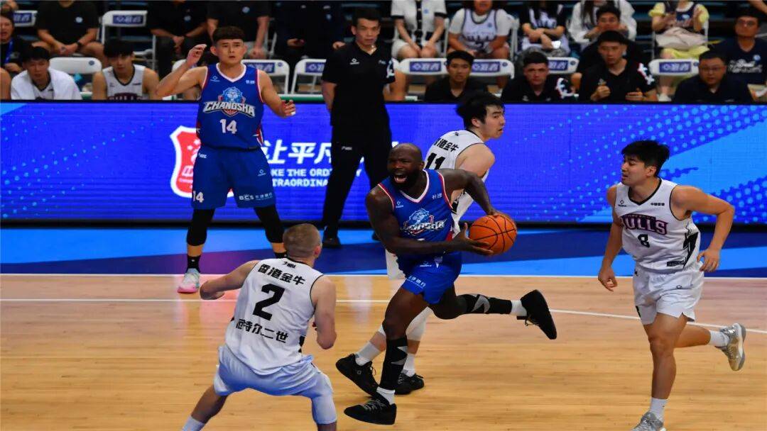 关系破裂!“CBA三双王”在线讨薪,杨鸣爱将确定重返CBA