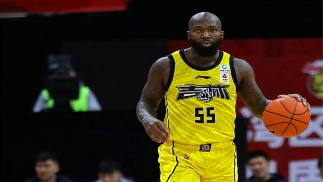 关系破裂!“CBA三双王”在线讨薪,杨鸣爱将确定重返CBA