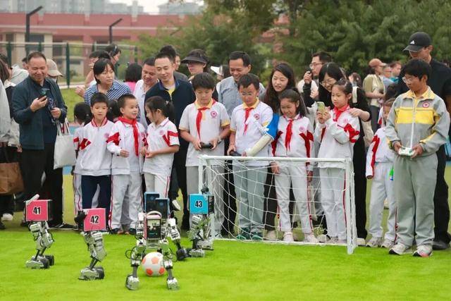 足球“班超”开战!北京“校园足球主题月”启动