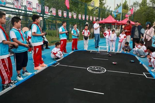 足球“班超”开战!北京“校园足球主题月”启动